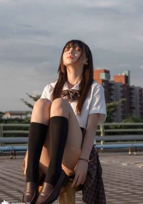 他在丈夫面前被耍了