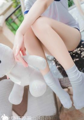 年轻的女教师2完整版